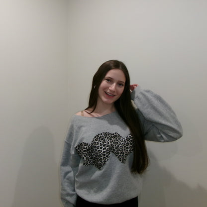 Chic & Cozy Leopard Print Sweatshirt In Grey